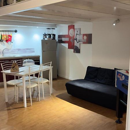 Small Mezzanine Apartment Colosseo Rom Exterior foto