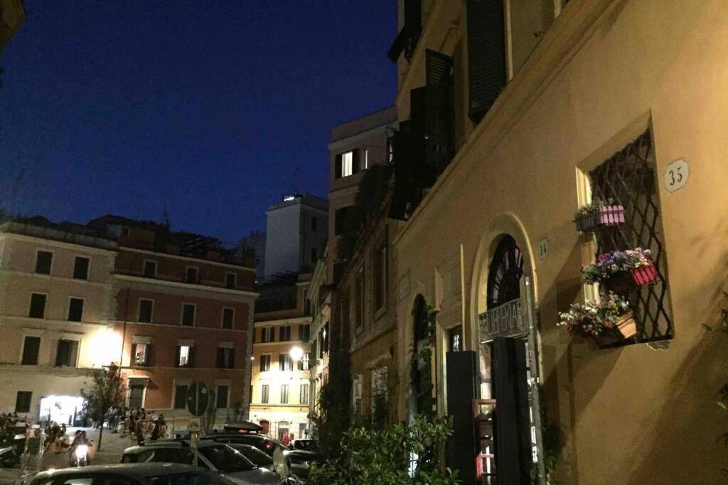 Small Mezzanine Apartment Colosseo Rom Exterior foto